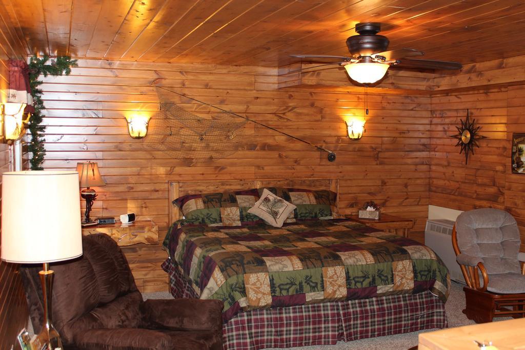 Villa Trickling Waters Retreat Marquette Habitación foto