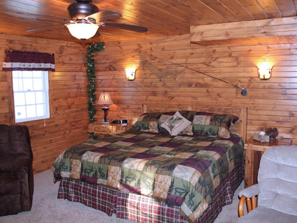 Villa Trickling Waters Retreat Marquette Habitación foto
