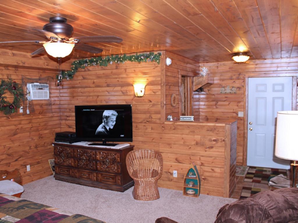 Villa Trickling Waters Retreat Marquette Habitación foto